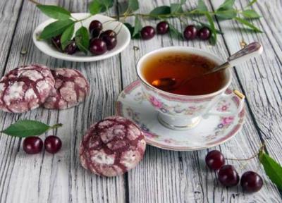 با فواید نوشیدن چای آلبالو در روزهای گرم آشنا شوید