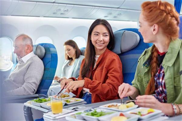 چه عواملی باعث رضایت مسافران پروازهای بین المللی هستند؟